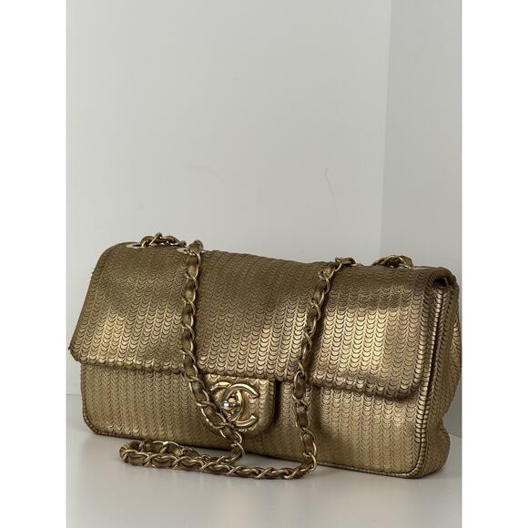 CHANEL Metallic Gold Lambskin Fish Skin Pattern Laser Cut Small Shoulder Bag - Picture 1 of 16